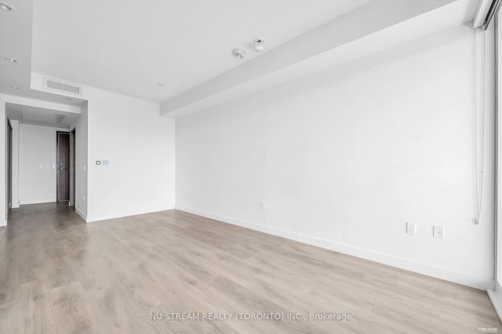 Photo 9 at 1105 - 95 Mcmahon Drive, Bayview Village, Toronto