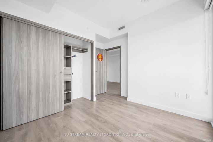 Photo 17 at 1105 - 95 Mcmahon Drive, Bayview Village, Toronto