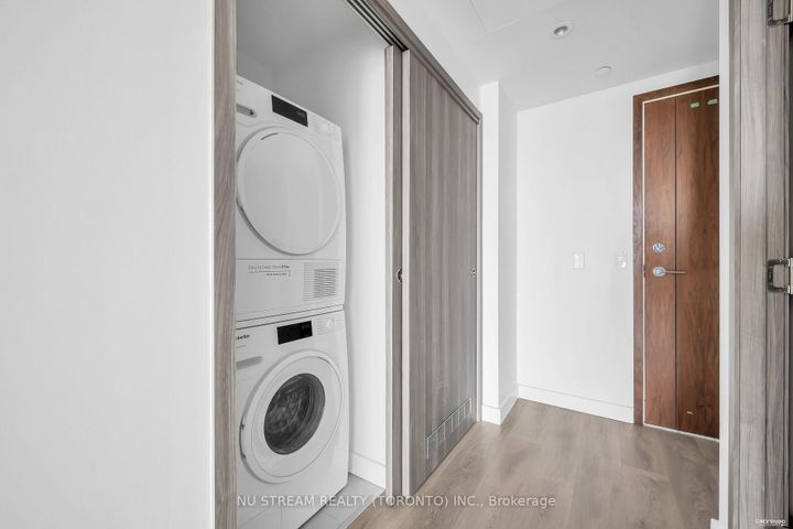 Photo 21 at 1105 - 95 Mcmahon Drive, Bayview Village, Toronto
