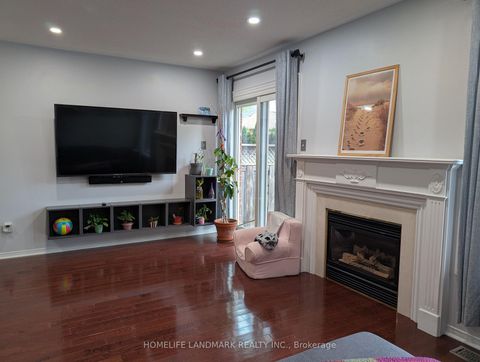 Photo 5 at 434 Heddle Crescent, Wyndham, Newmarket