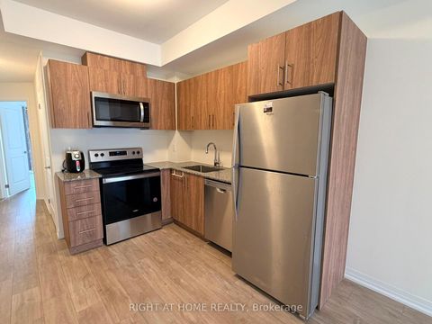 Photo 8 at 14 - 10 Liben Way, Malvern, Toronto