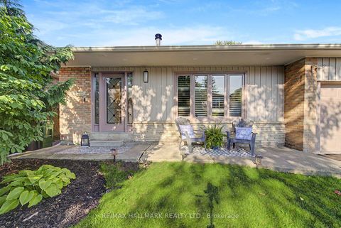 Photo 2 at 117 Clappison Boulevard, Centennial Scarborough, Toronto