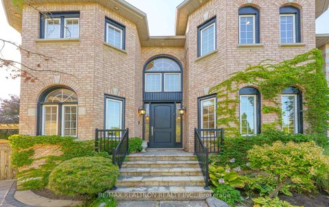 Photo 3 at 96 Markwood Lane, Yorkhill, Vaughan