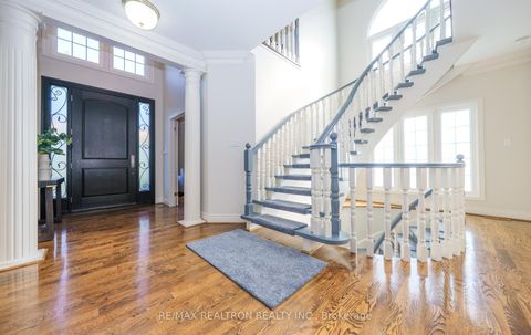 Photo 6 at 96 Markwood Lane, Yorkhill, Vaughan