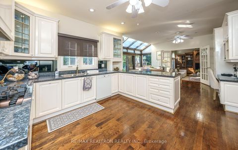 Photo 14 at 96 Markwood Lane, Yorkhill, Vaughan