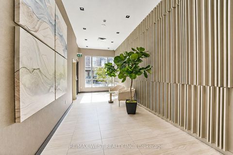Photo 2 at 311 - 60 Honeycrisp Crescent, Vaughan Corporate Centre, Vaughan