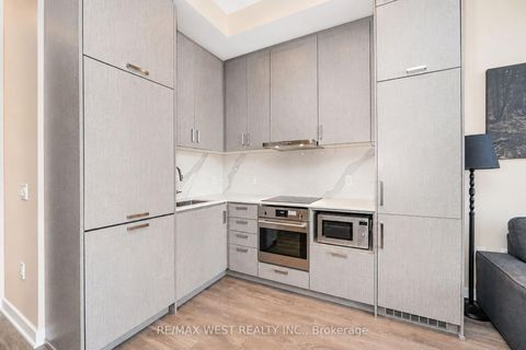 Photo 4 at 311 - 60 Honeycrisp Crescent, Vaughan Corporate Centre, Vaughan