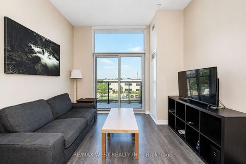 Photo 5 at 311 - 60 Honeycrisp Crescent, Vaughan Corporate Centre, Vaughan