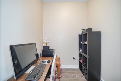 Photo 8 at 311 - 60 Honeycrisp Crescent, Vaughan Corporate Centre, Vaughan