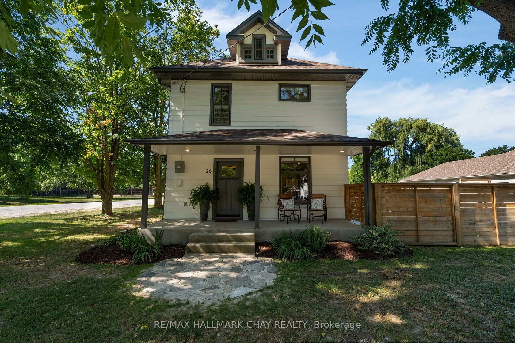 26 Edward Street W, Creemore, Clearview photo 3