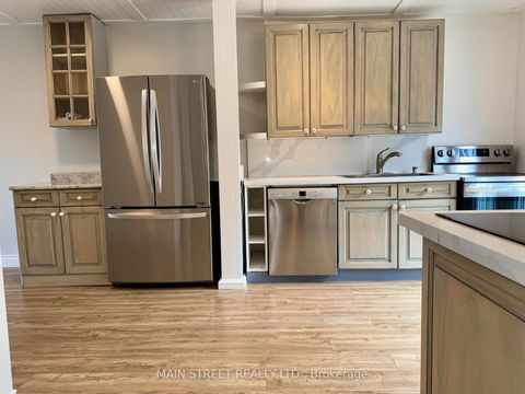 Photo 11 at 233 Thoms Crescent, Central Newmarket, Newmarket