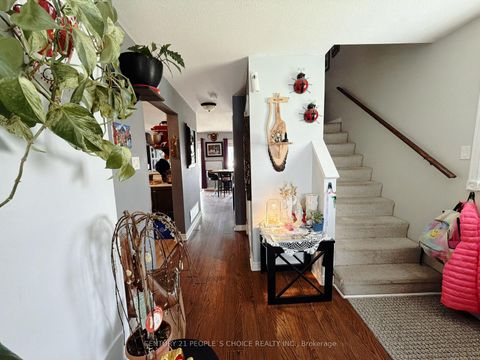 Photo 4 at 66 Michael Crescent, East Bayfield, Barrie