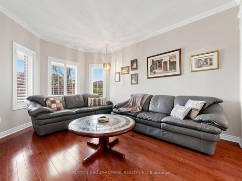 Photo 4 at 22 Canyon Hill Avenue, Westbrook, Richmond Hill