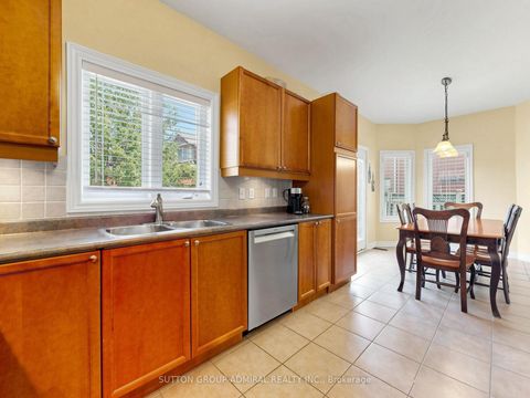 Photo 12 at 22 Canyon Hill Avenue, Westbrook, Richmond Hill