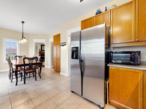 Photo 13 at 22 Canyon Hill Avenue, Westbrook, Richmond Hill
