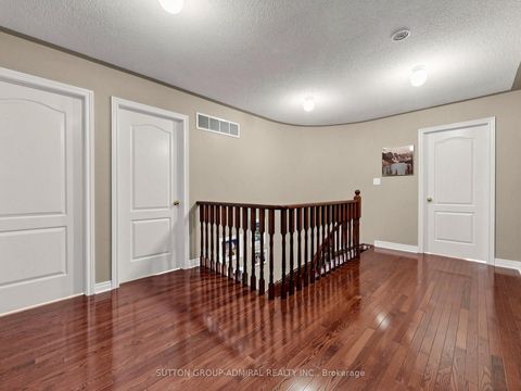 Photo 24 at 22 Canyon Hill Avenue, Westbrook, Richmond Hill