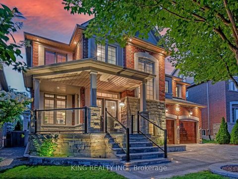 Photo 3 at 939 Goring Circle, Wyndham, Newmarket