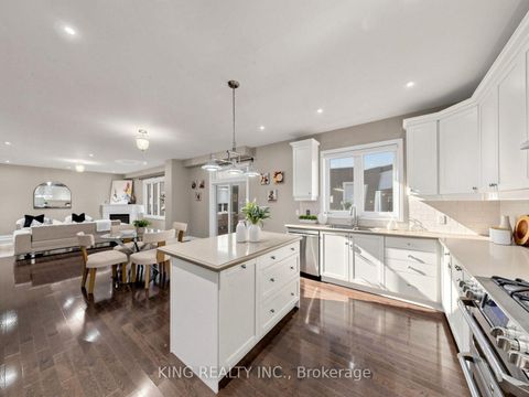 Photo 11 at 939 Goring Circle, Wyndham, Newmarket