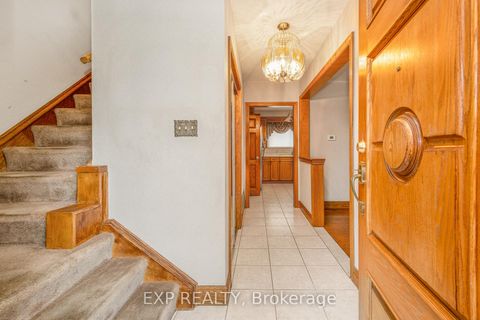 Photo 2 at 52 Storer Drive, Humbermede, Toronto