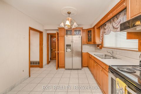 Photo 9 at 52 Storer Drive, Humbermede, Toronto