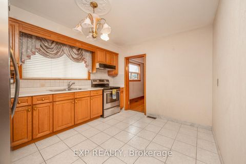 Photo 10 at 52 Storer Drive, Humbermede, Toronto