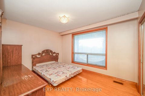 Photo 22 at 52 Storer Drive, Humbermede, Toronto