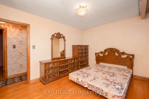 Photo 23 at 52 Storer Drive, Humbermede, Toronto
