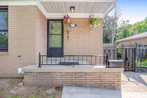Photo 2 at 751 Meadowvale Road, Highland Creek, Toronto