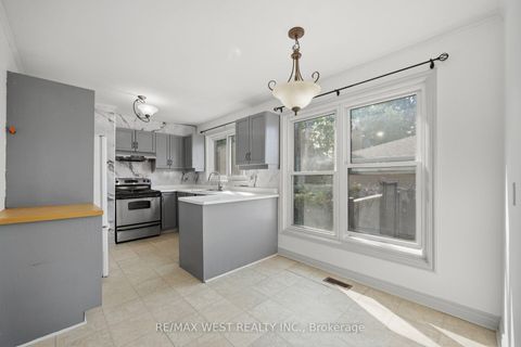 Photo 6 at 751 Meadowvale Road, Highland Creek, Toronto