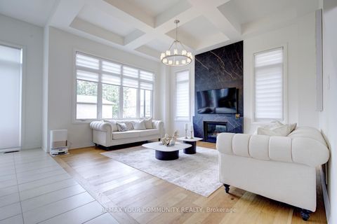 Photo 8 at 96 Bond Crescent, Oak Ridges, Richmond Hill