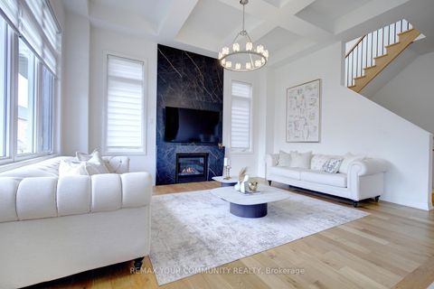 Photo 9 at 96 Bond Crescent, Oak Ridges, Richmond Hill