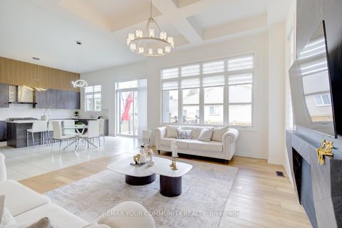Photo 12 at 96 Bond Crescent, Oak Ridges, Richmond Hill