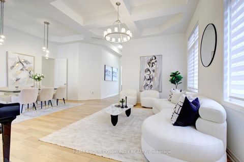 Photo 24 at 96 Bond Crescent, Oak Ridges, Richmond Hill