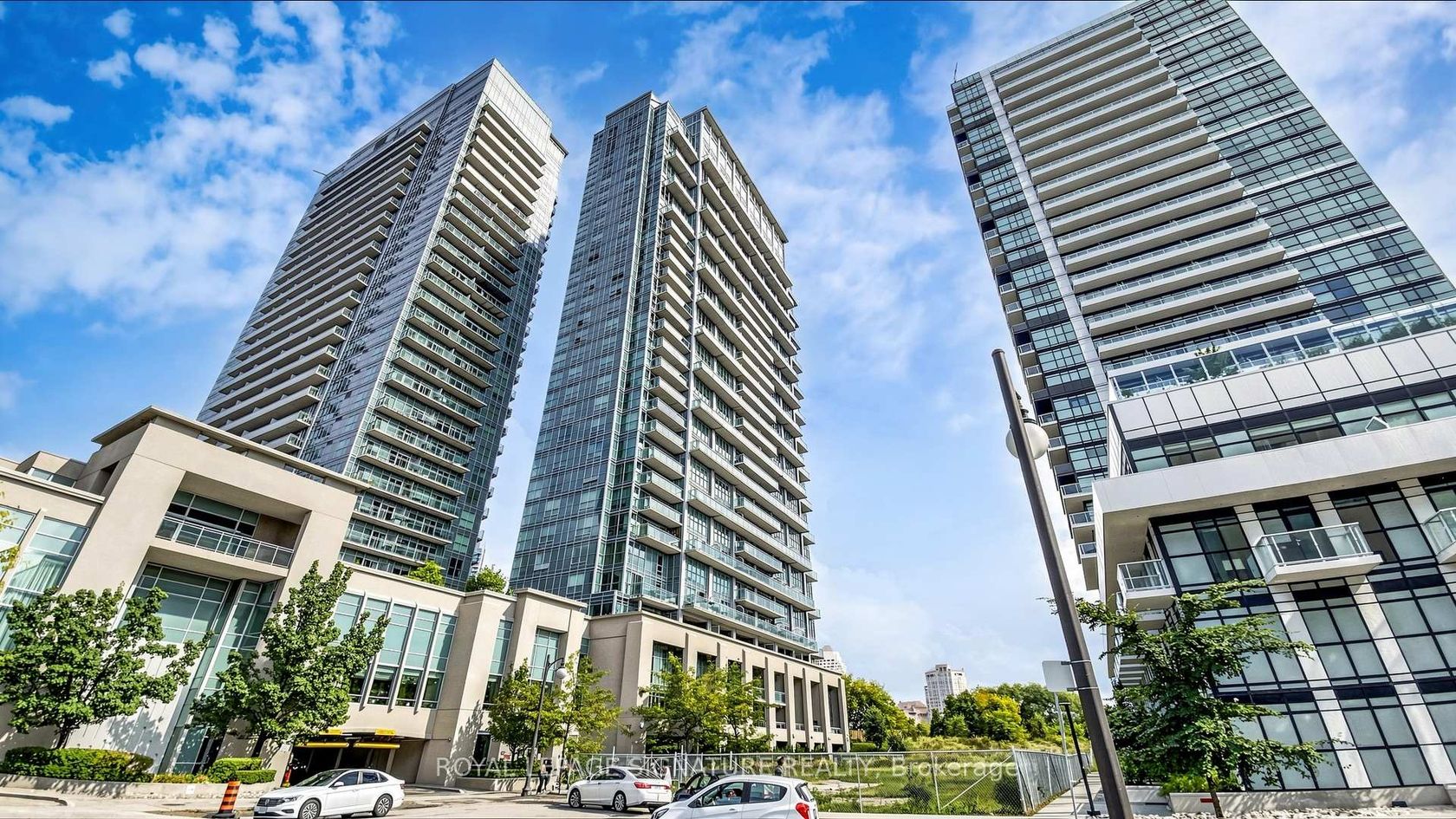 2524 - 165 Legion Road, Mimico, Toronto photo number 2
