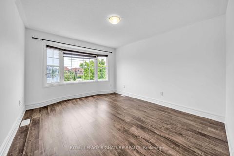 Photo 10 at 81 Bulmer Crescent, Woodland Hill, Newmarket