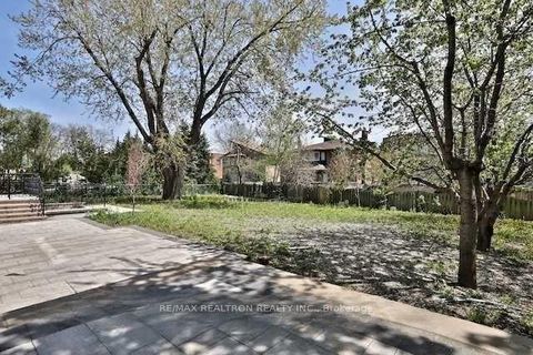Photo 19 at 267 Arnold Avenue, Yorkhill, Vaughan