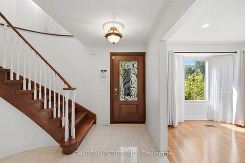 Photo 4 at 127 O'connor Crescent, North Richvale, Richmond Hill