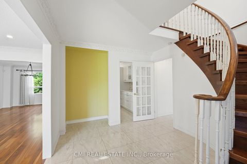 Photo 6 at 127 O'connor Crescent, North Richvale, Richmond Hill