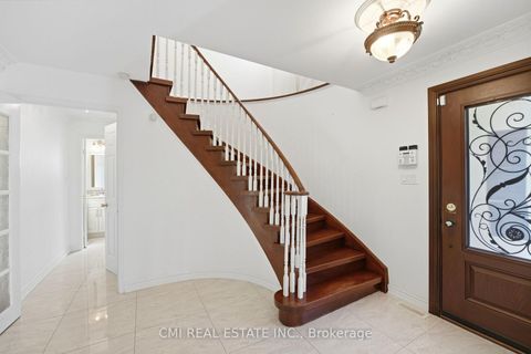 Photo 7 at 127 O'connor Crescent, North Richvale, Richmond Hill