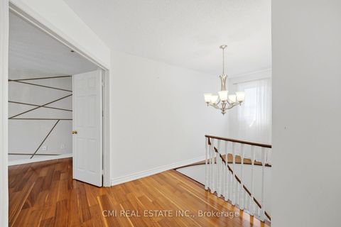 Photo 9 at 127 O'connor Crescent, North Richvale, Richmond Hill