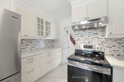 Photo 14 at 127 O'connor Crescent, North Richvale, Richmond Hill