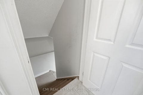 Photo 19 at 127 O'connor Crescent, North Richvale, Richmond Hill