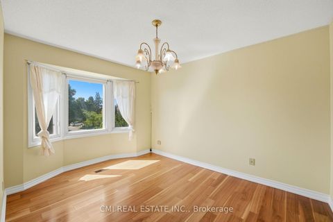 Photo 23 at 127 O'connor Crescent, North Richvale, Richmond Hill