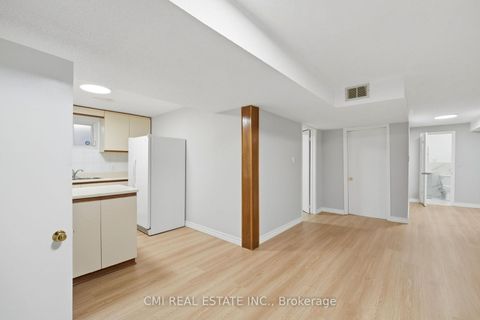 Photo 30 at 127 O'connor Crescent, North Richvale, Richmond Hill