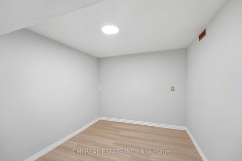 Photo 33 at 127 O'connor Crescent, North Richvale, Richmond Hill