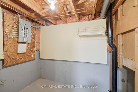 Photo 36 at 127 O'connor Crescent, North Richvale, Richmond Hill