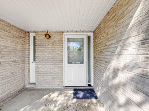 Photo 3 at 5 - 77 Rameau Drive, Hillcrest Village, Toronto