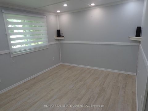 Photo 6 at 422 - 1652 Puddicombre Road, Clairville, Toronto