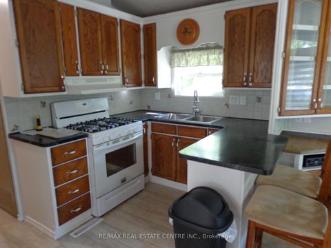 Photo 7 at 422 - 1652 Puddicombre Road, Clairville, Toronto