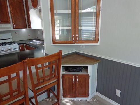 Photo 9 at 422 - 1652 Puddicombre Road, Clairville, Toronto